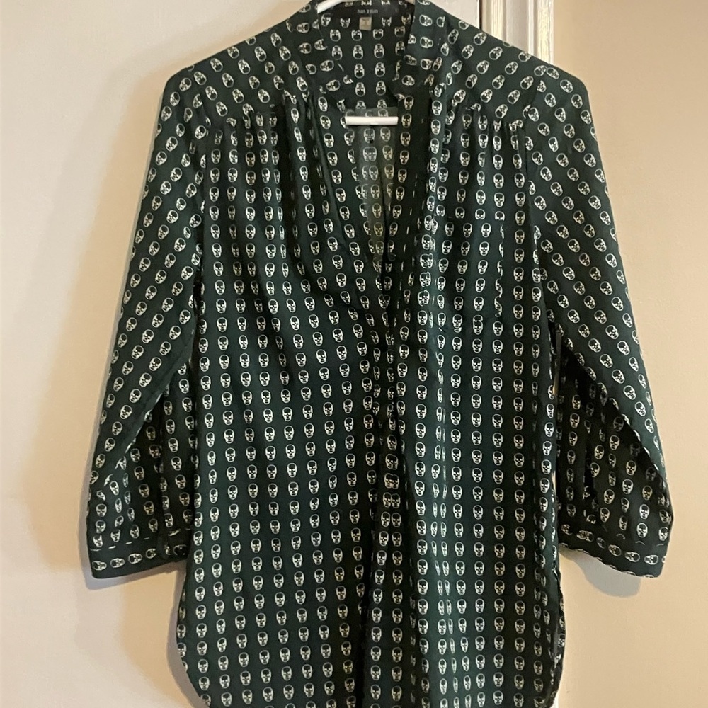 Modcloth Green and White Tunic Top skull print